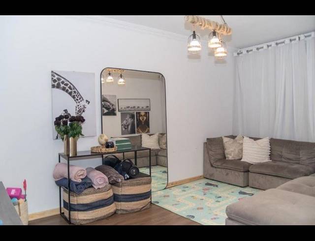 3 BEDROOM TOWNHOUSE FOR SALE IN BEDFORD GARDENS